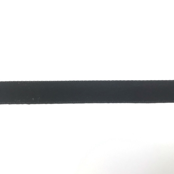 Faux Velvet Adjustable Choker Necklace - Picture 4 of 7